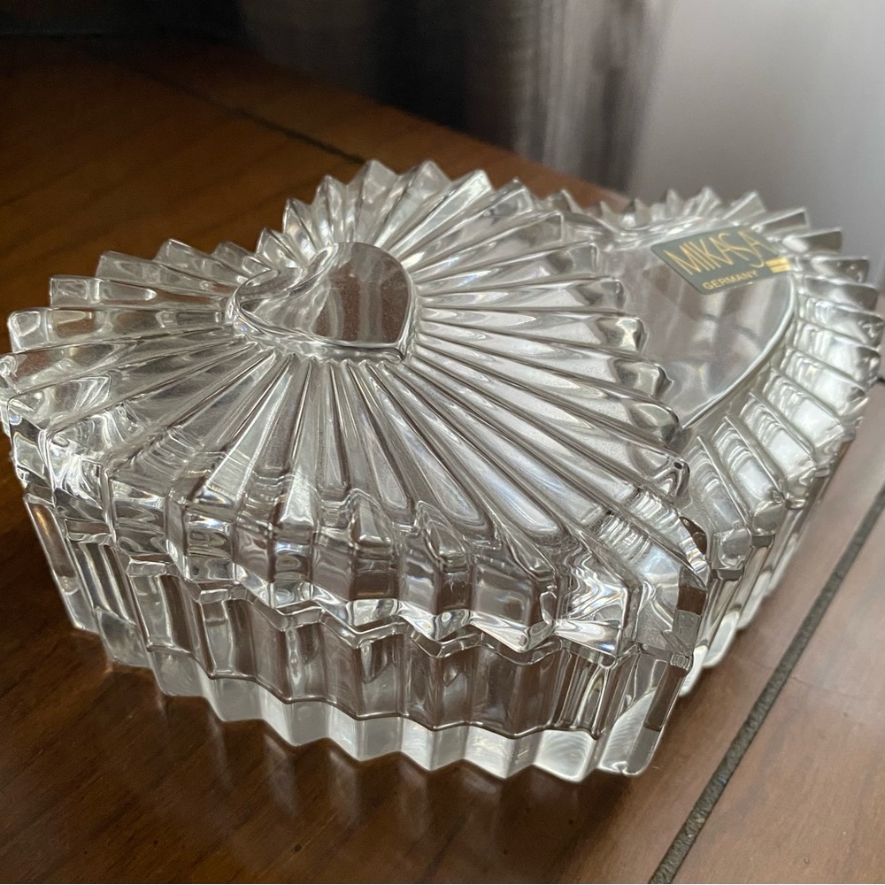 Mikasa Double Heart Lead Crystal Box